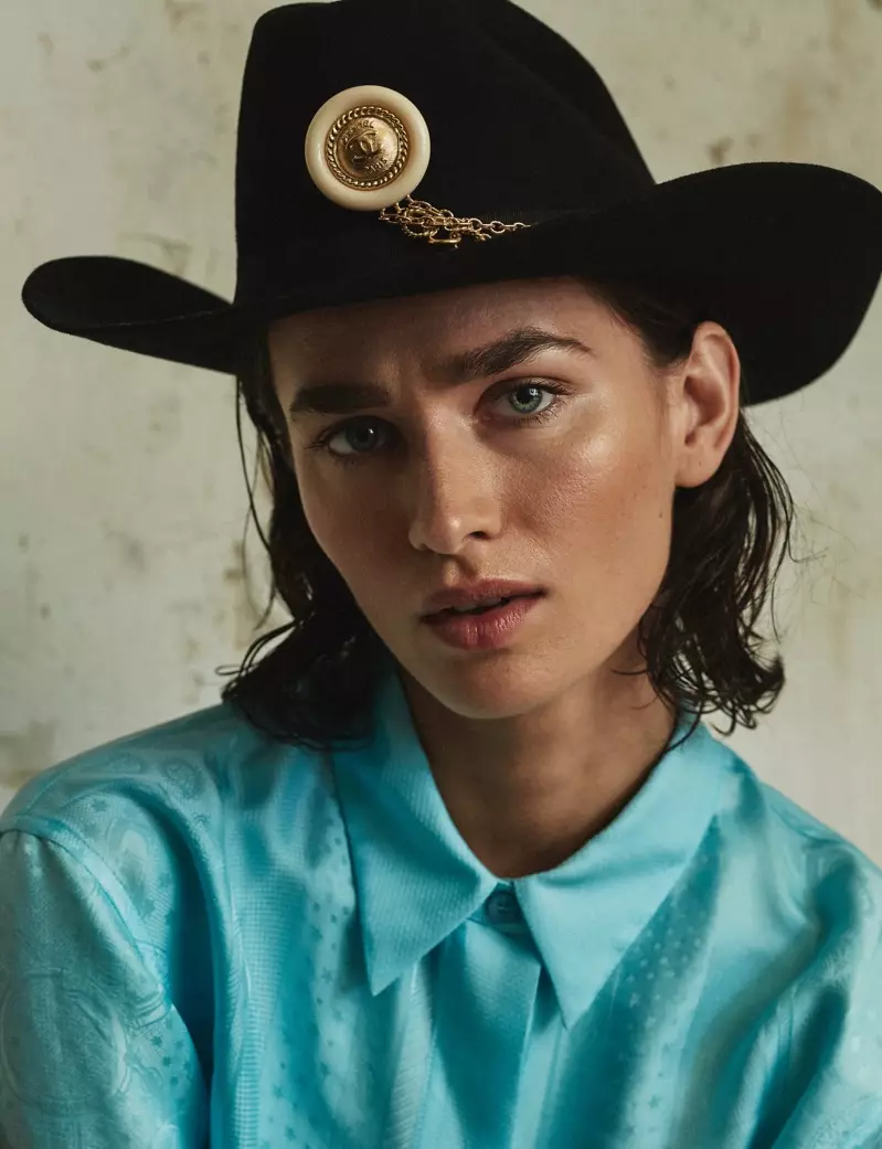 Evgenia Fedoseeva Models Western Fashion foar ELLE Spanje