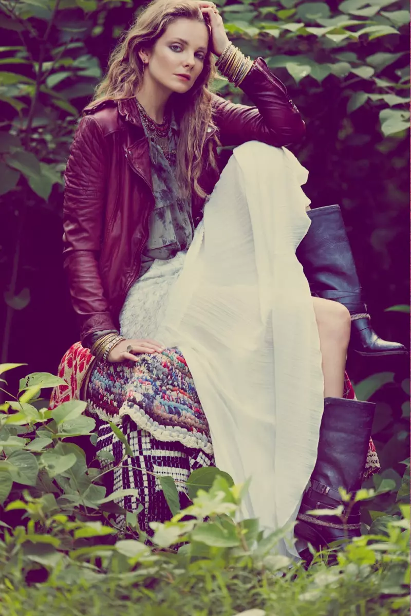 Eniko Mihalik Fronts Free People's Lookbook de juillet