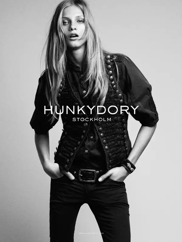 Anna Selezneva waa Casual Cool ee Hunkydory's Dayrta 2012 Ololaha Marcus Ohlsson