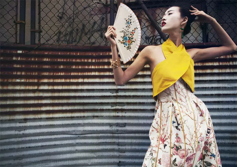 Tian Yi jẹ Geisha Glam fun Elle Vietnam's May 2013 Cover Shoot