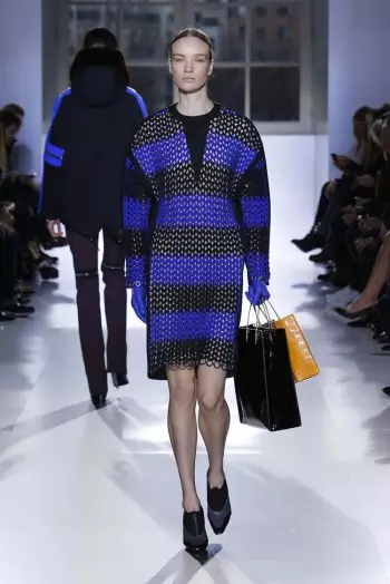 Balenciaga Fall/Winter 2014 | Paris Fashion Week