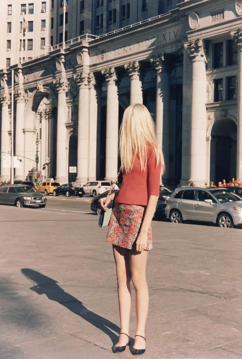 Nastya Kusakina Nag-hit sa New York City Streets para sa Spring 2013 Campaign sa Club Monaco