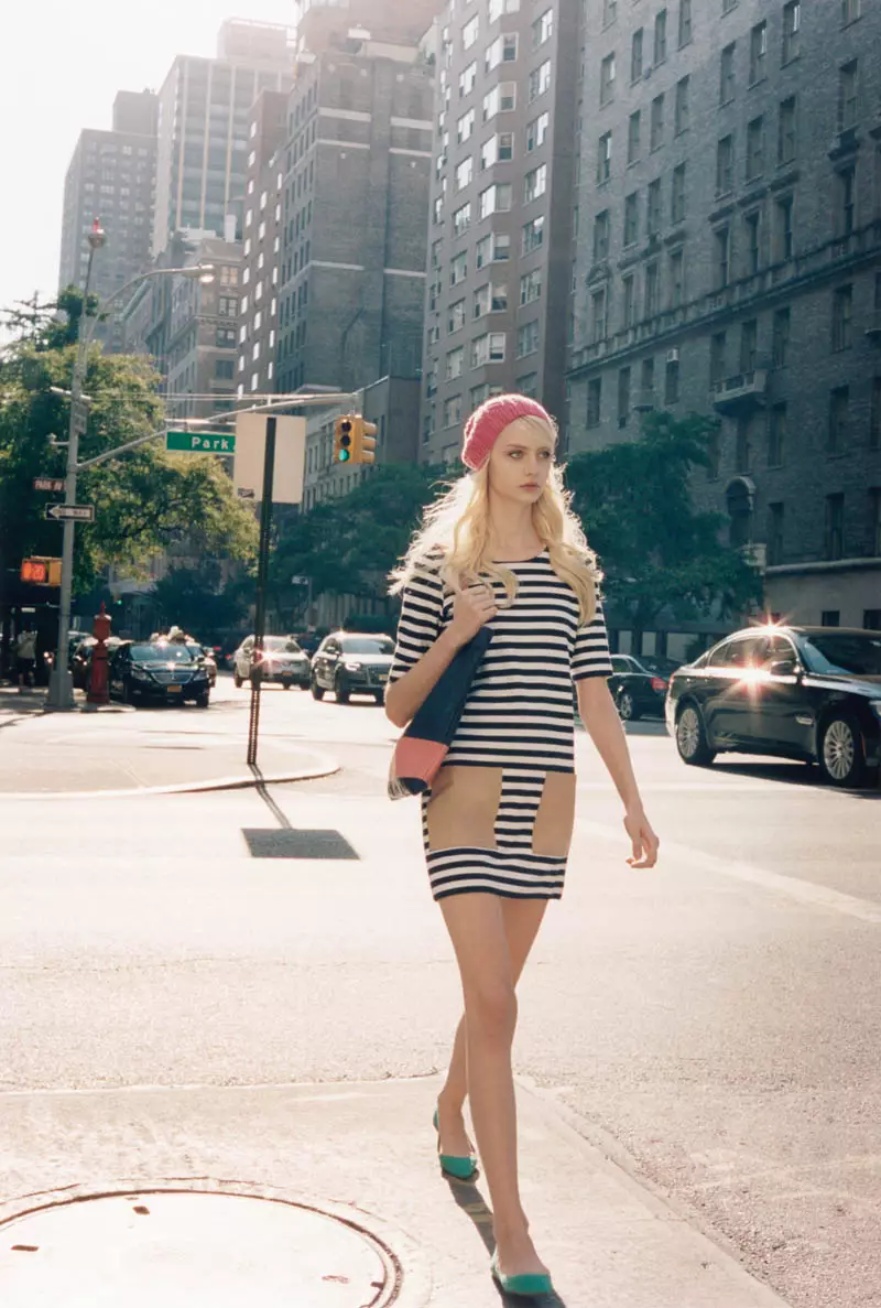 Nastya Kusakina Menjelajah Jalan-jalan New York City untuk Kempen Musim Bunga 2013 Club Monaco