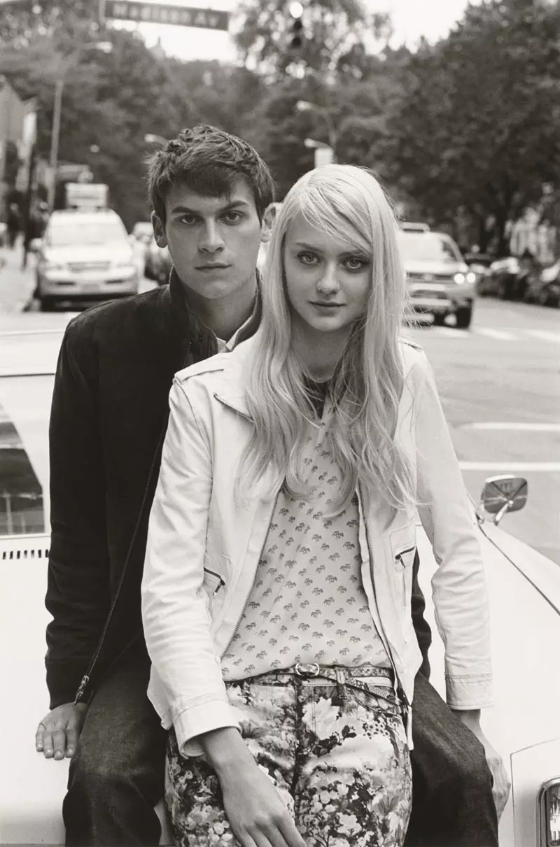 U-Nastya Kusakina Ushaya I-New York City Streets kumkhankaso we-Club Monaco's Spring 2013