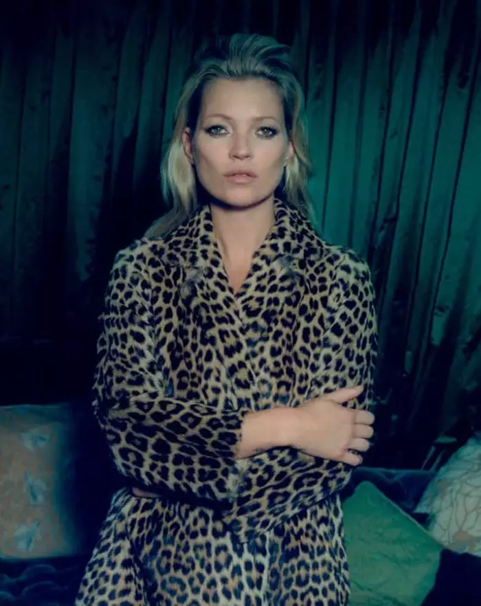 Kate Moss pozează pentru Venetia Scott în filmul de copertă A/I 2012 de la Centrefold