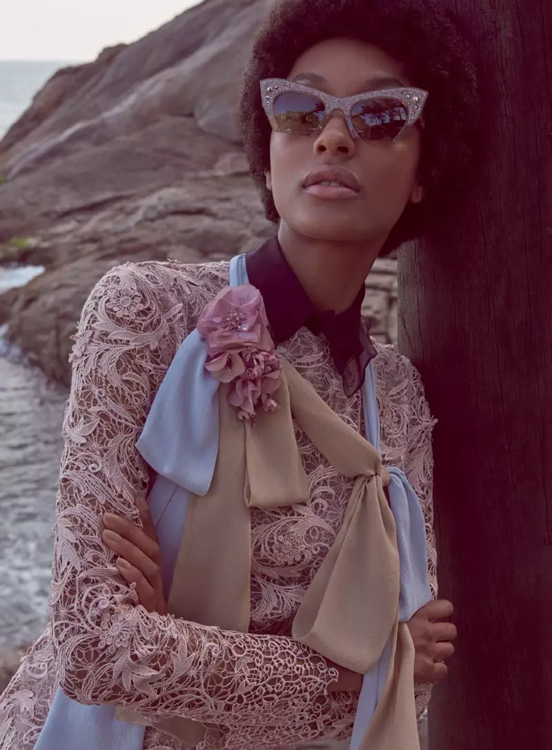 Джурдан Дан Vogue Бразилия өчен афро һәм ретро стиль күләгәләрен киеп йөри