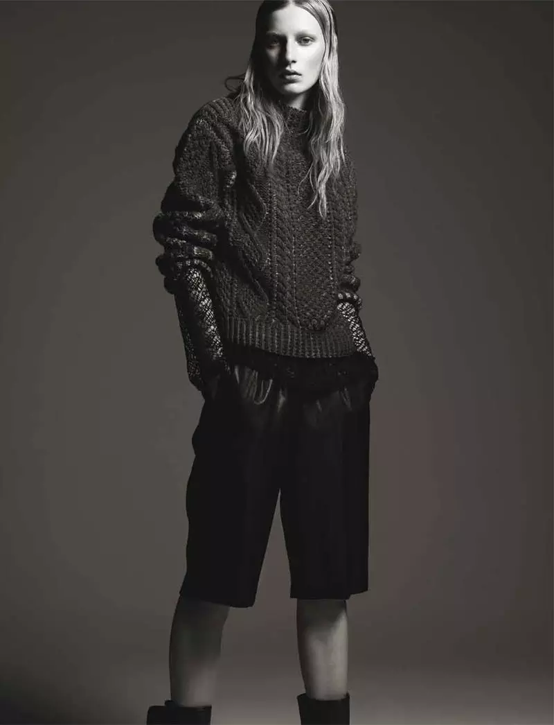 Julia Nobis af Michael Schwartz for Exit