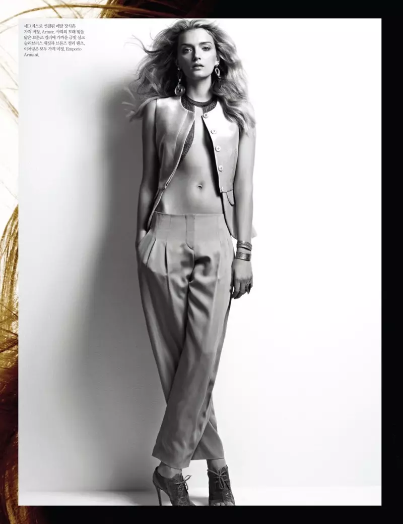 Lily Donaldson Rocks Emporio Armani para la historia de portada de abril de 2013 de Elle Korea