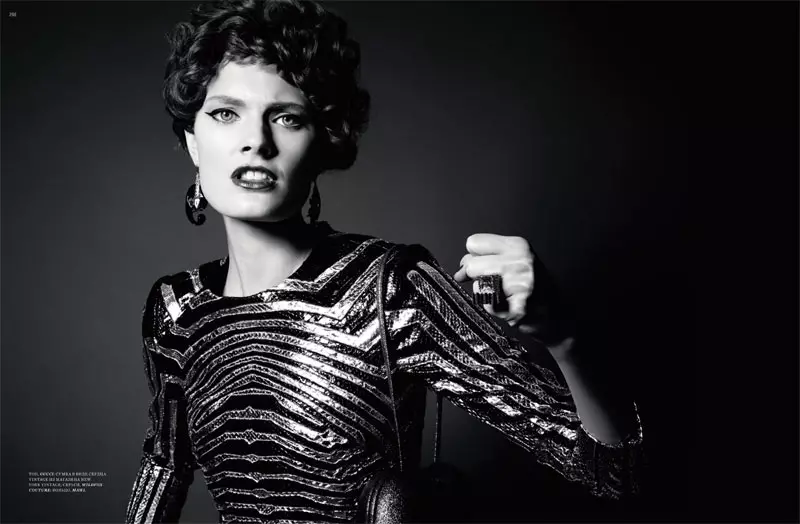 Constance Jablonski oleh Natalia Alaverdian untuk Harper's Bazaar Russia Mac 2012