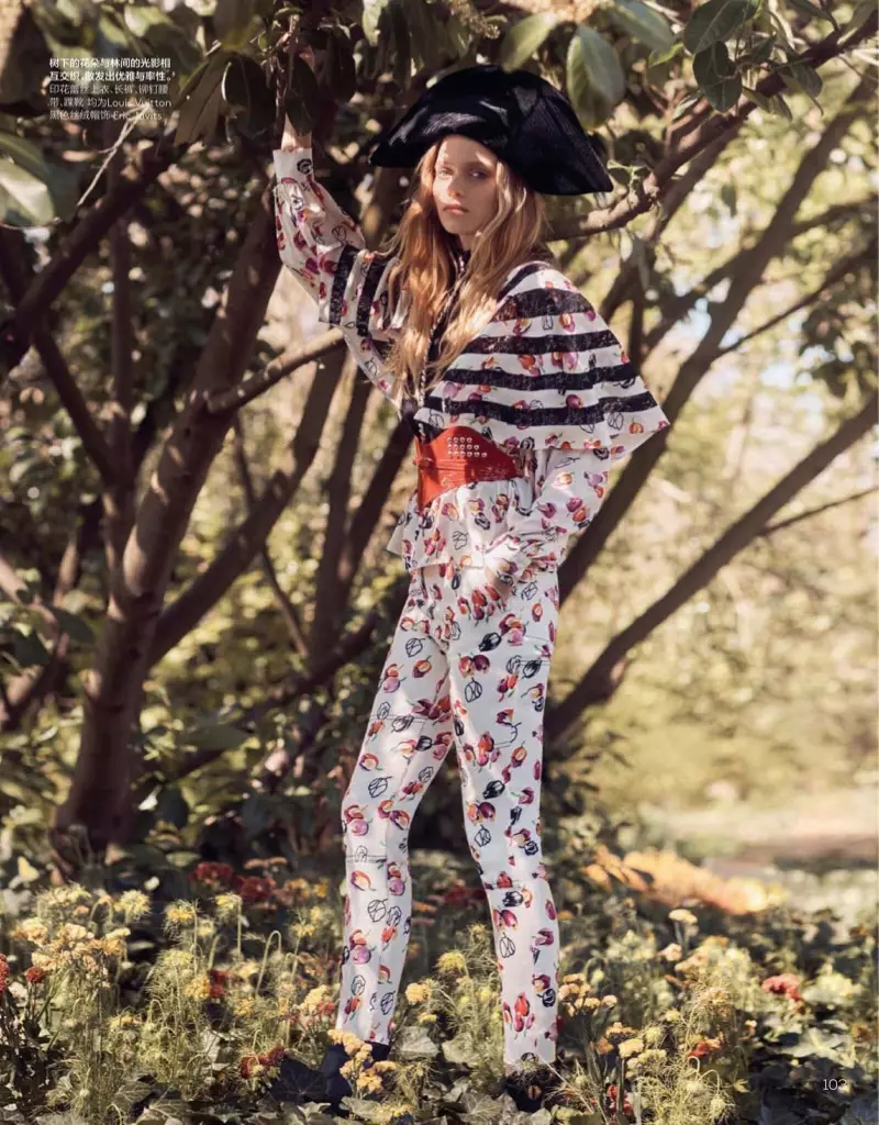 Abbey Lee Kershaw Models Romantic Looks for Vogue China