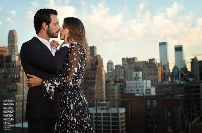 Alessandra Ambrosio & Rodrigo Santoro nipasẹ Eric Guillemain fun Vogue Brazil ni Oṣu kejila ọdun 2011