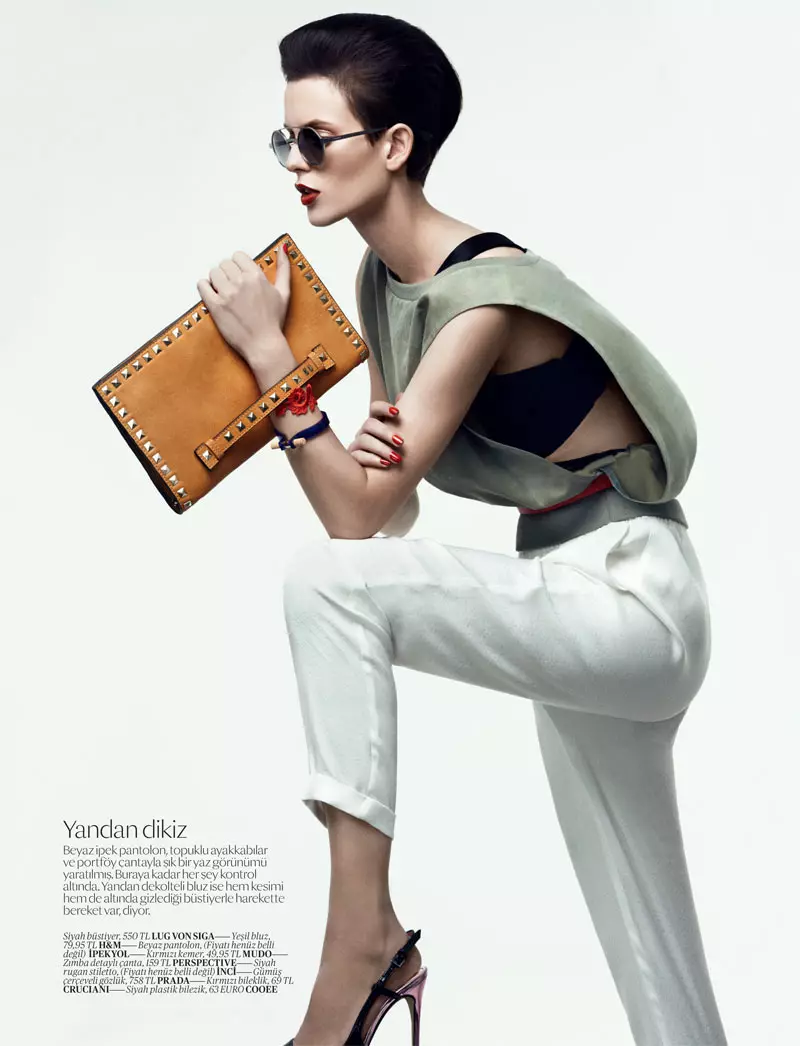 Ellinore Erichsen Dadi Sporty kanggo Edisi Februari saka Vogue Turkey