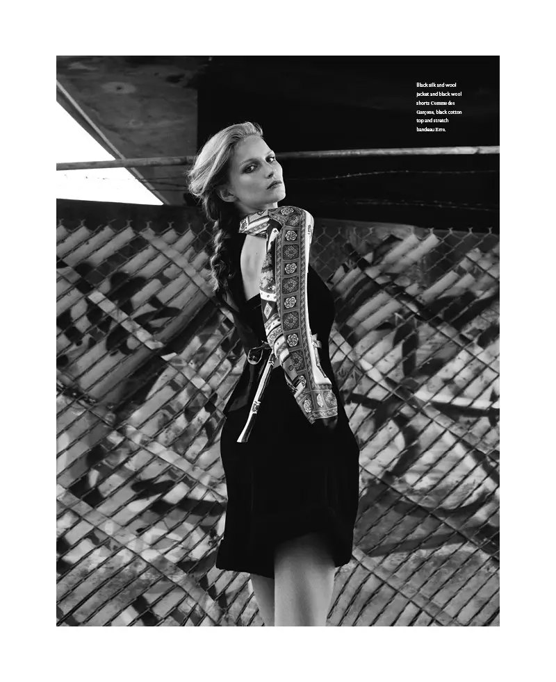 Katrin Thormann oleh Benny Horne untuk Bon F/W 2011