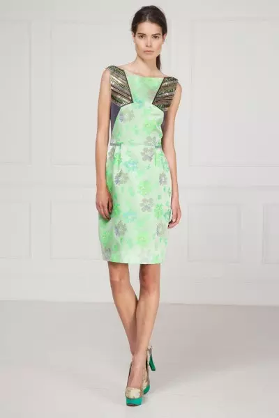 Matthew Williamson's Resort 2013 հավաքածուի առանձնահատկությունները բնական և երկրաչափական տպագրություններ են