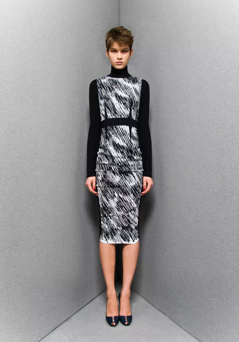 Sportmax's Madow, Soo-ururintii Dhicis Kahor 2013