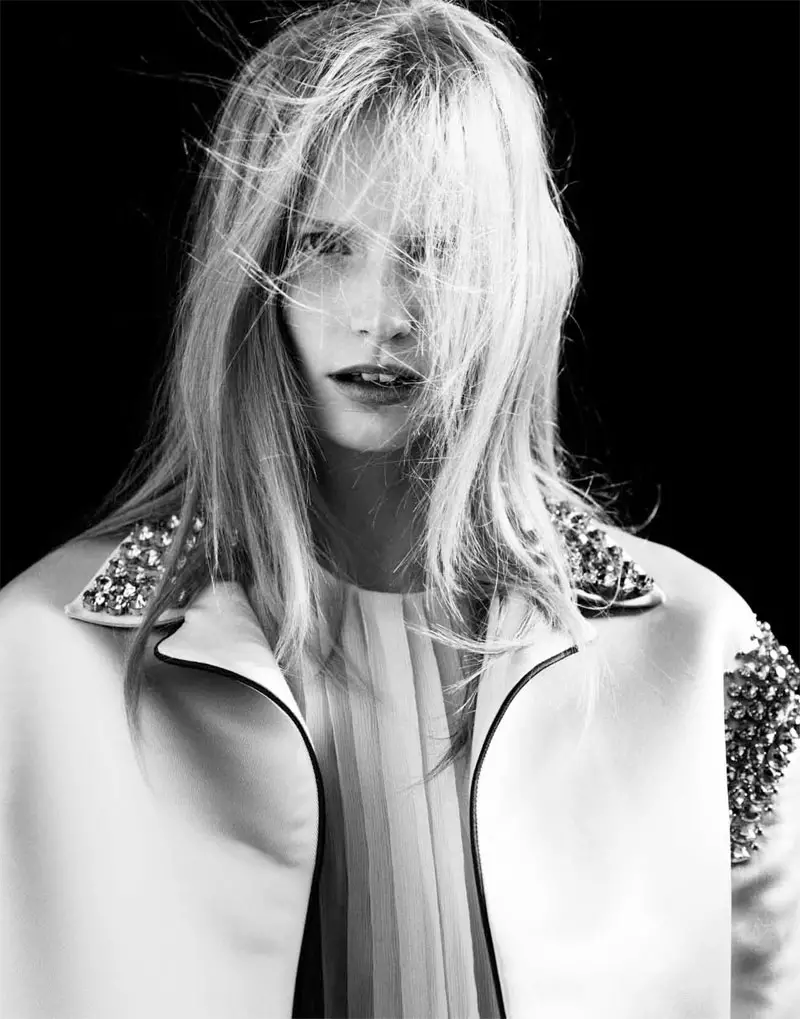 Sleek Magazine #33을 위한 Markus Pritzi의 Katrin Thormann