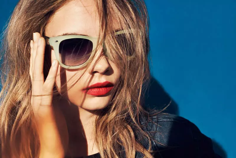 Cara Delevingne es dirigeix a Miami per a la campanya Primavera 2013 de Reserved