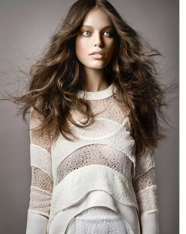 Emily DiDonato ta Jean-François Campos na Vogue Latin Amurka Afrilu 2012