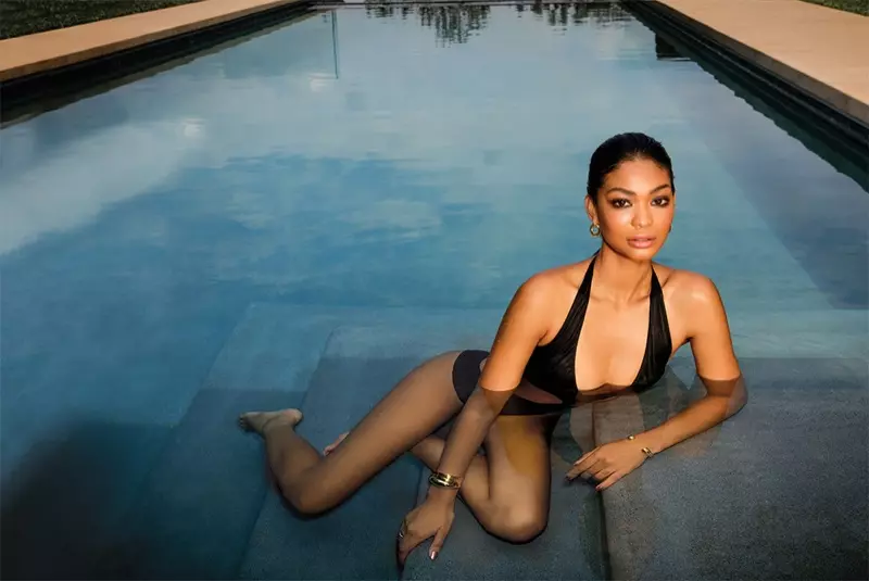 Chanel Iman Membuat Splash untuk Cerita Sampul Majalah C