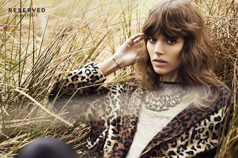 Freja Beha Erichsen Exudes Cool kanggo Reserved's Autumn 2013 Ads