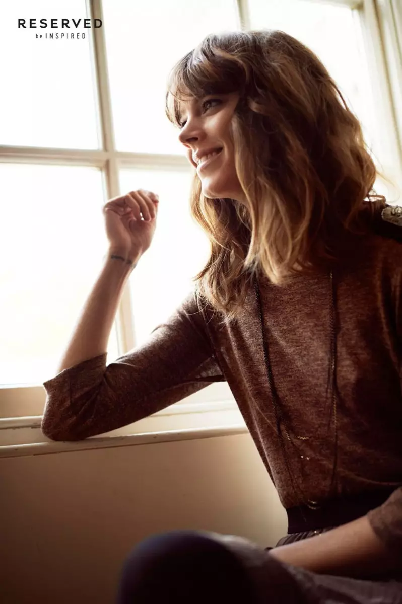 Freja Beha Erichsen Memancarkan Keren untuk Iklan Musim Gugur 2013 Reserved