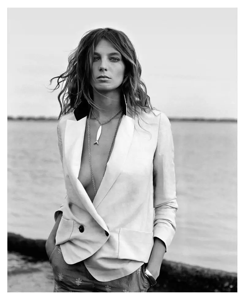 Daria Werbowy kuri Maiyet Imvura yo Kwamamaza 2012 na Cass Bird