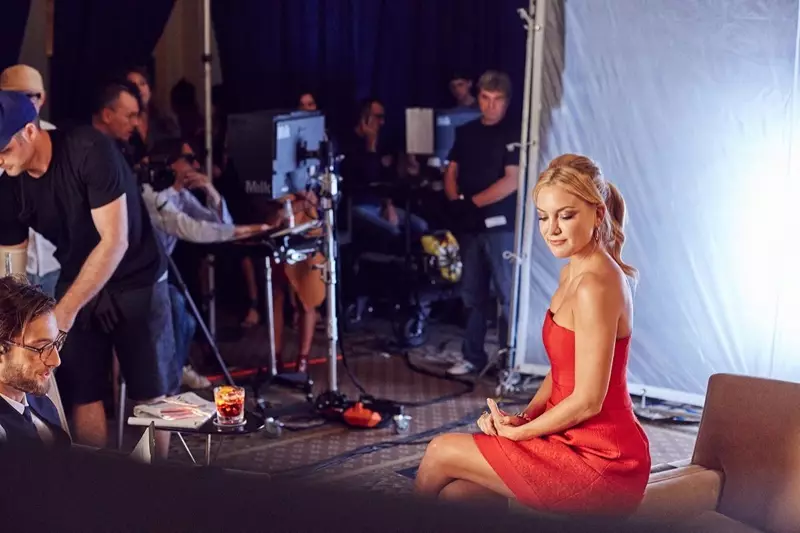 Kate-Hudson-Campari-2016-Behind-Scenes06