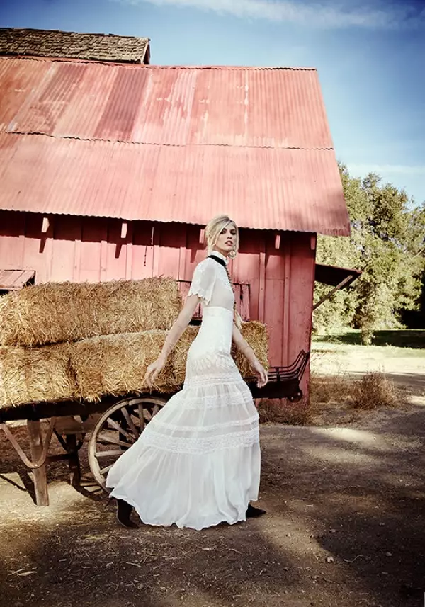 Un'immagine della campagna pubblicitaria primavera 2018 di Elisabetta Franchi