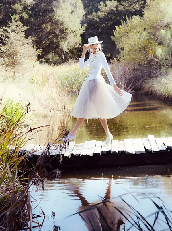 Elisabetta Franchi pose sa campagne printemps-été 2018 au Nevada