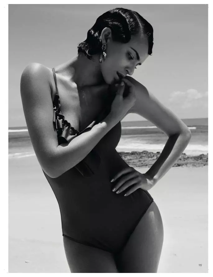 Celia Becker Models Retro Swim foar Elle Sweden's June 2013 Edition