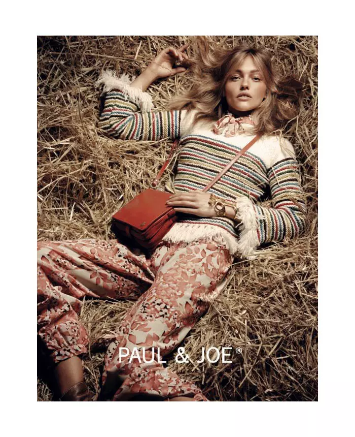 Sasha Pivovarova alang sa Paul & Joe Fall 2011 Campaign