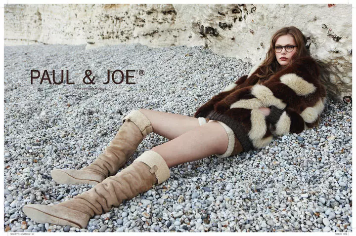 Frida Gustavvson par Patrick Demarchelier pour la campagne Paul & Joe Automne 2010