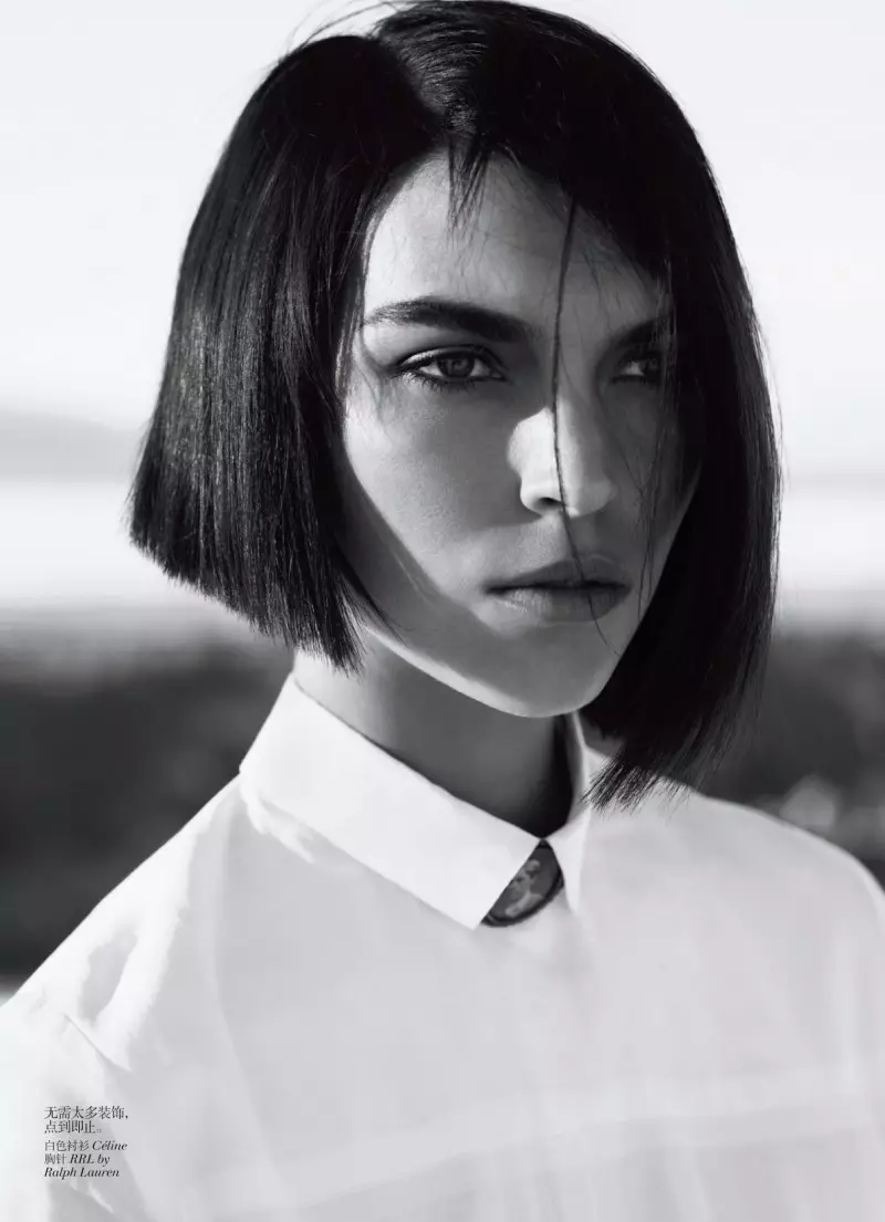 Arizona Muse của Josh Olins cho Vogue Trung Quốc tháng 5 năm 2012