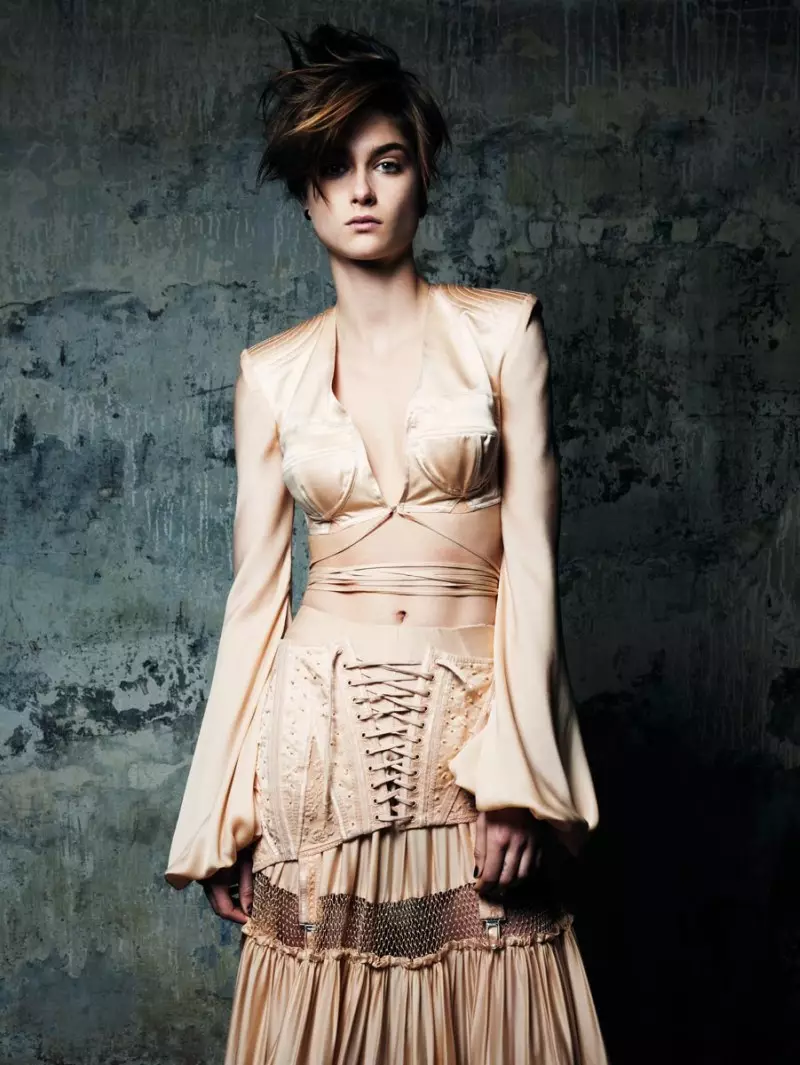 Bo Don huwa Couture Grunge għal Harper's Bazaar Turkija Marzu 2013 minn Gianluca Fontana