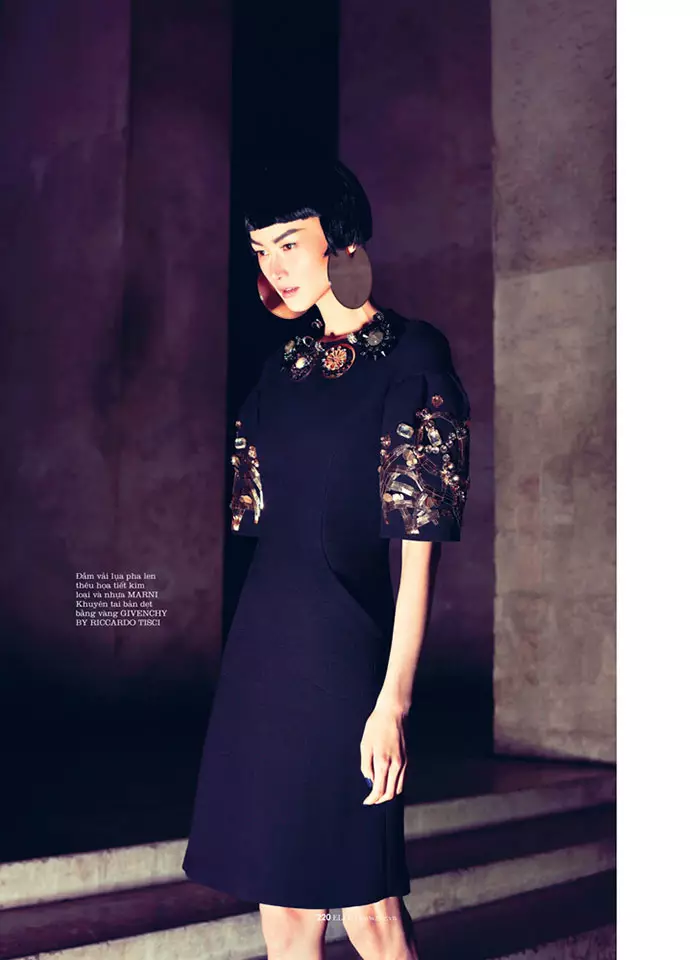 Hye Jung Lee modela modas escuras de inverno para Elle Vietnam dezembro de 2012