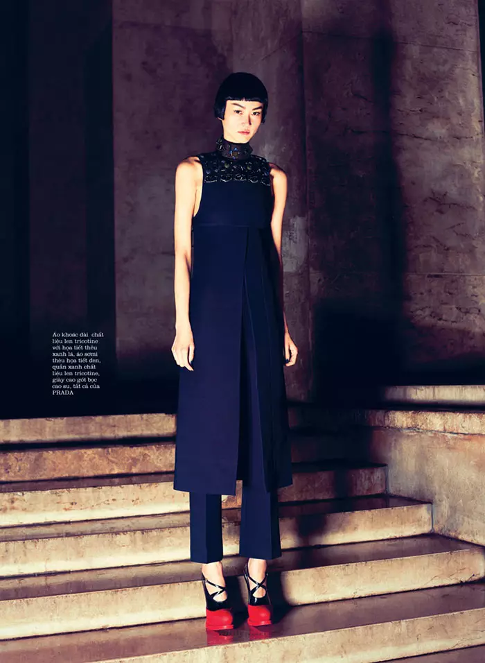 Hye Jung Lee modela modas escuras de inverno para Elle Vietnam dezembro de 2012