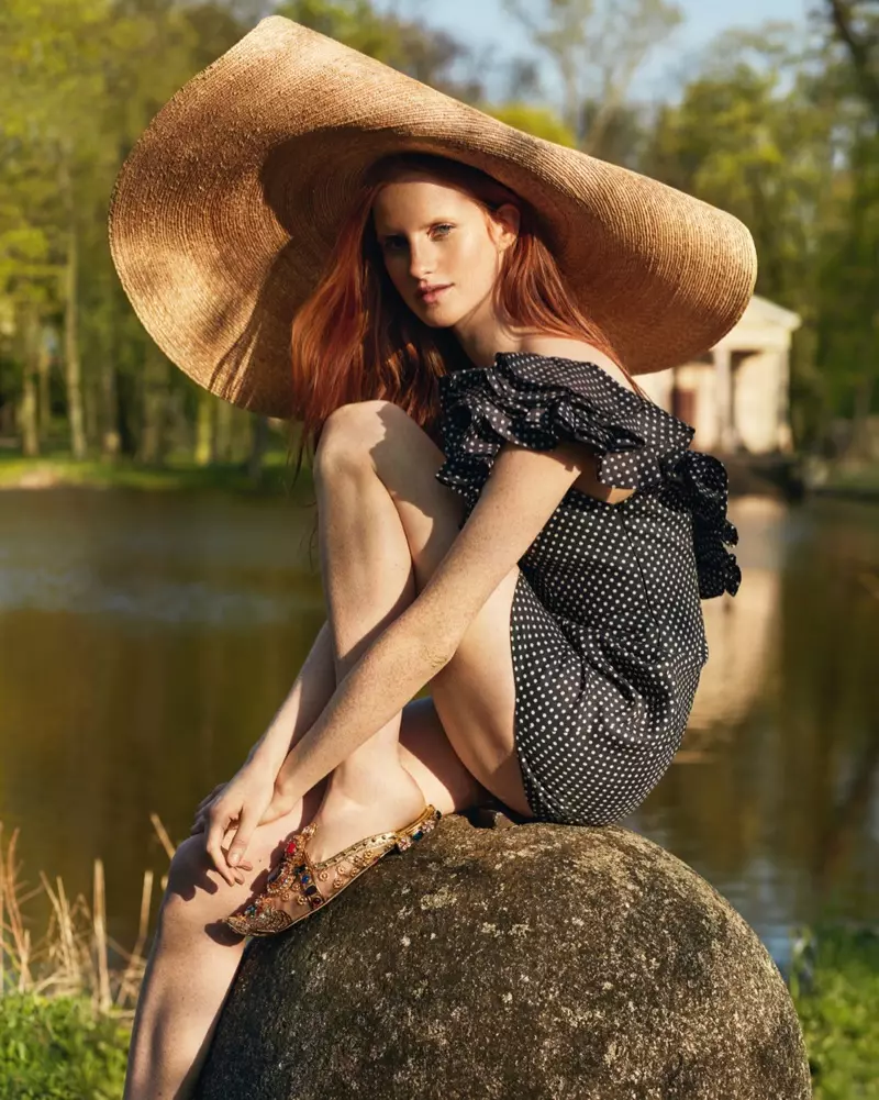 Magdalena Jasek er en naturlig skjønnhet i Harper's Bazaar Polen