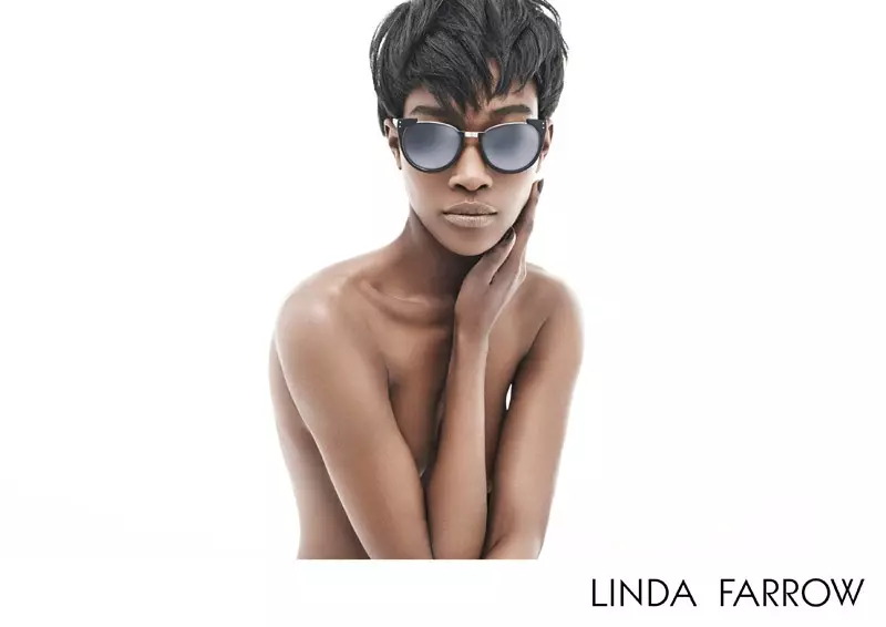 린다 패로우 2015 가을 광고를 위한 베티 + 니콜 스트립 다운