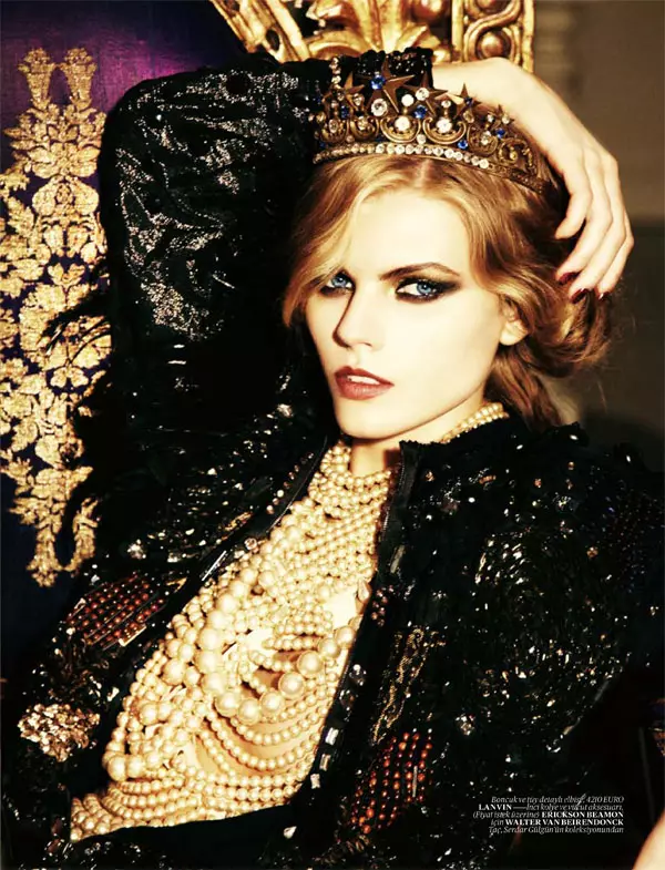 Maryna Linchuk pro Vogue Turkey prosinec 2010 od Ellen von Unwerth