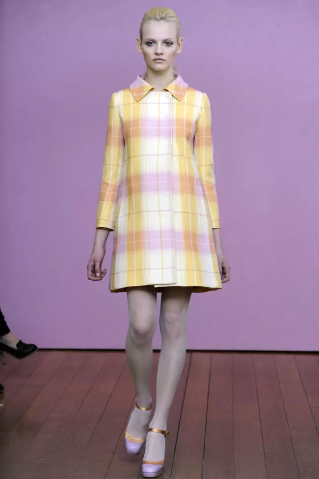 Filsafat di Alberta Ferretti Musim Gugur 2011 | Pekan Mode New York