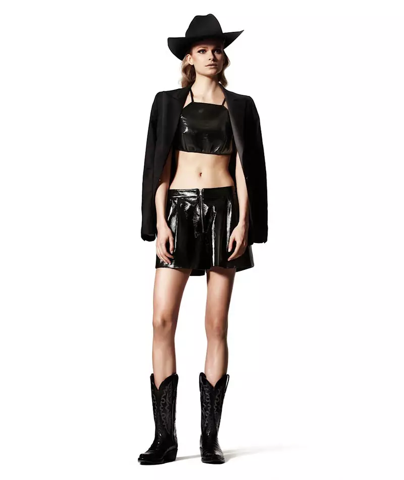 Karo Mrozkova ass Cowgirl Cool fir Harper's Bazaar en Español vum Alexander Neumann