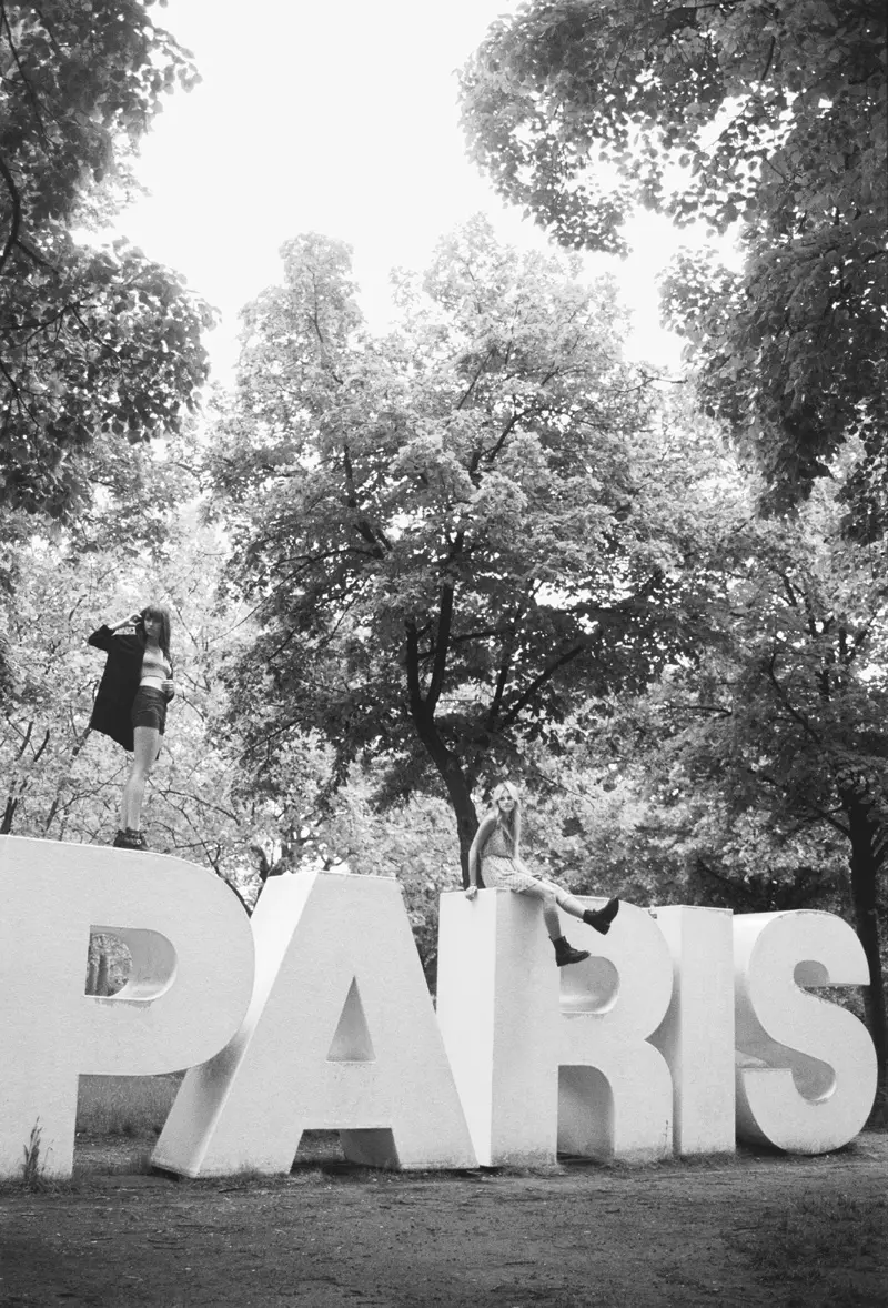 Urban Outfitters Goes to Paris Countryside por Frua Aŭtuna Katalogo