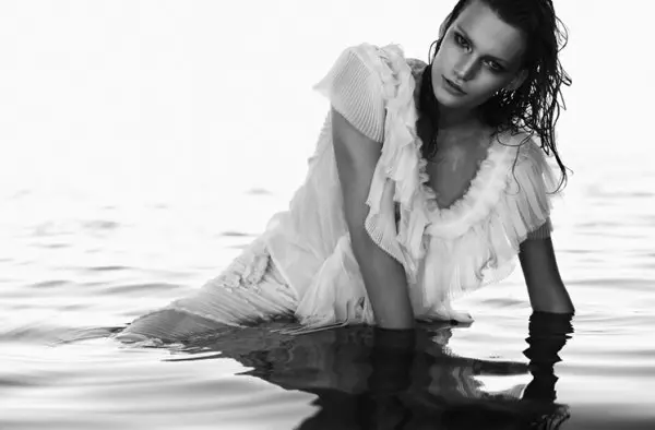 Lena Hardt por Stefano Moro para Amica março 2011