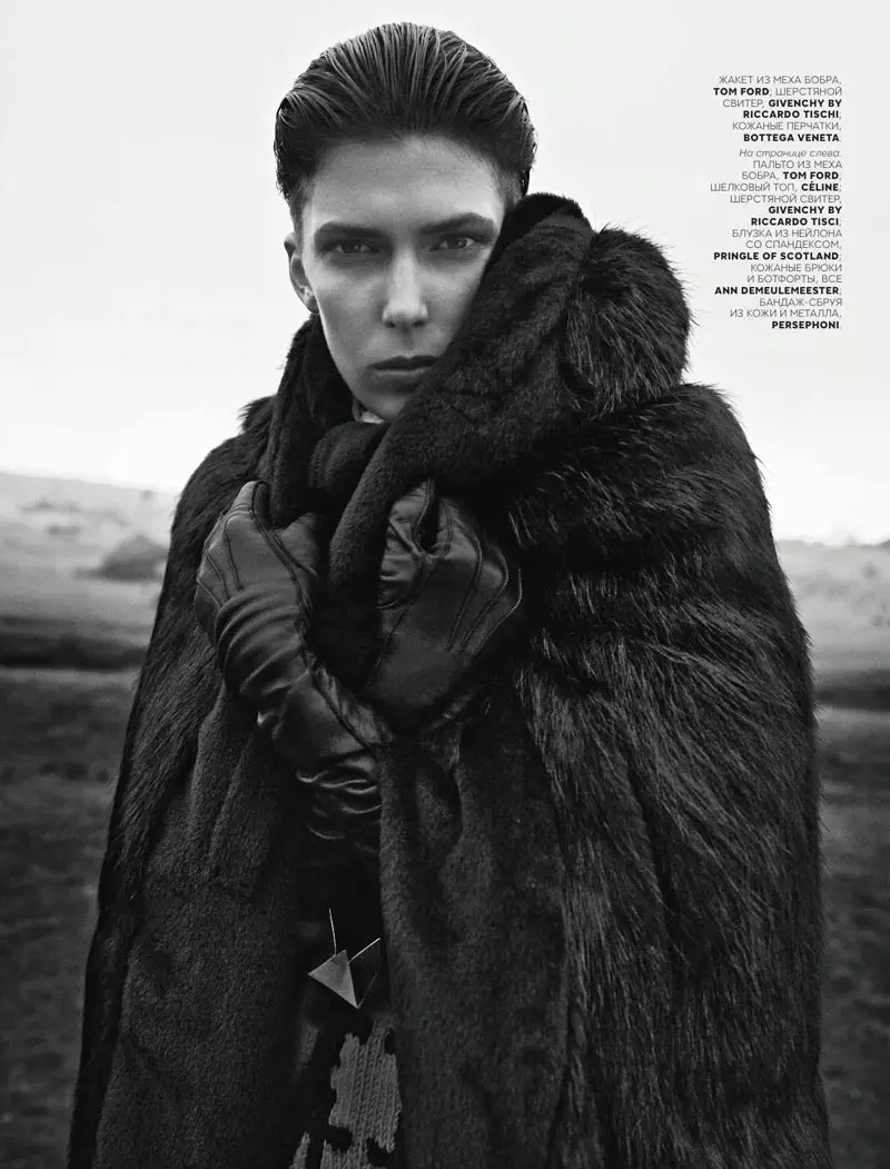 Kristina Salinovic, geklee met buiteklere, poseer vir Richard Bush in Vogue Rusland se November-uitgawe