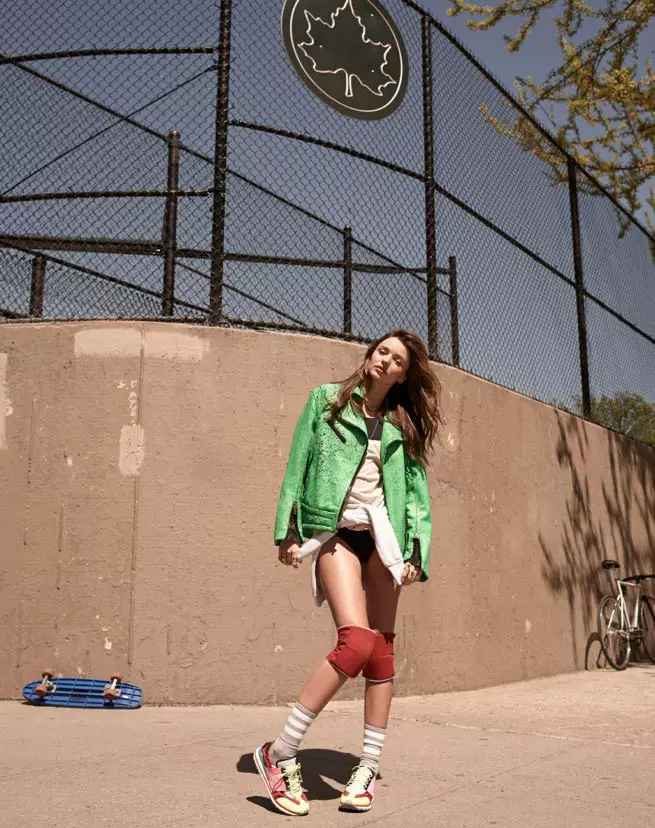 Міранда Керр стає спортивною для Vogue Korea в липні 2013 року від Еріка Гілмейна