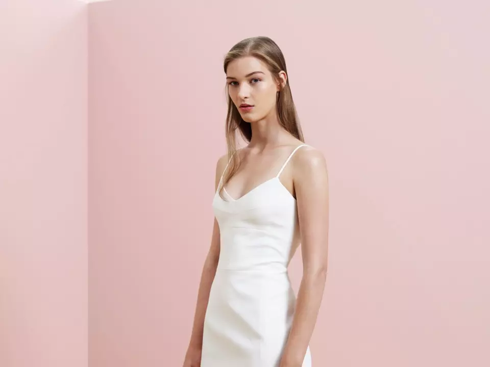 Elena Bartels ist Minimal Chic für die Kampagne Saba F/S 13.14