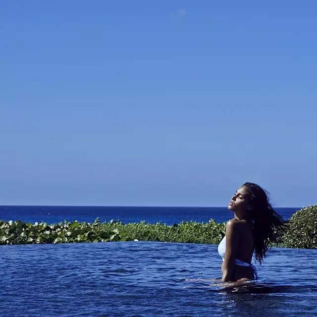 Candice Swanepoel, Magdalena Frackowiak & Doutzen Kroes BTS ao amin'ny VS Swim 2014 Shoot