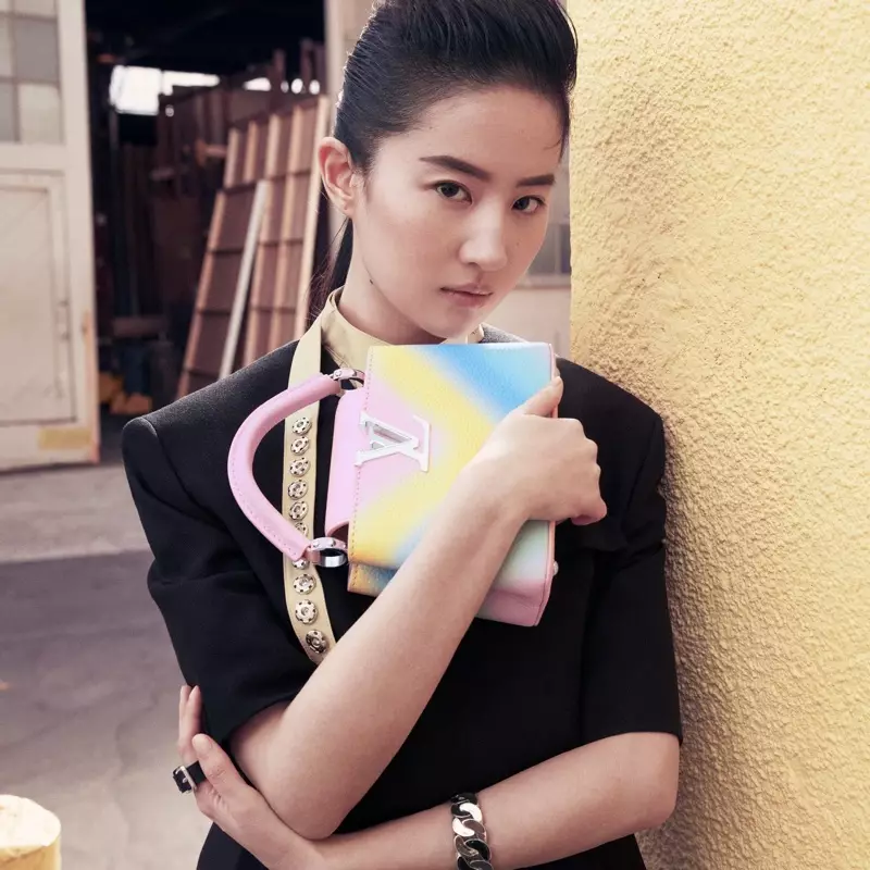 Liu Yifei లూయిస్ విట్టన్ Capucines బ్యాగ్ ప్రచారం