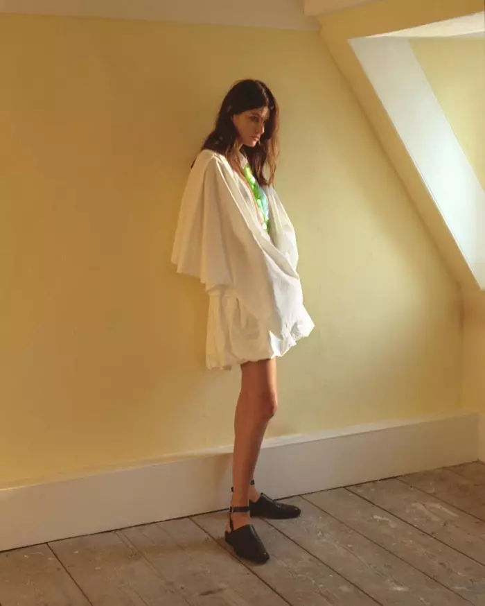 Isabeli Fontana | Minimal moda tahririyati | RUSSH qopqog'i 36235_15