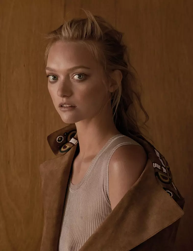 Gemma Ward 是 Russh 封面故事中的自然美人